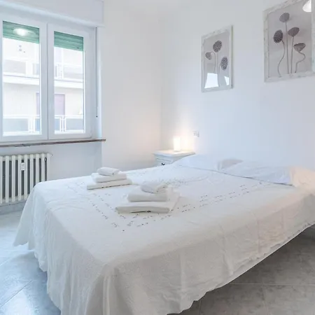 Guesthost - Lingotto Comfy Turin